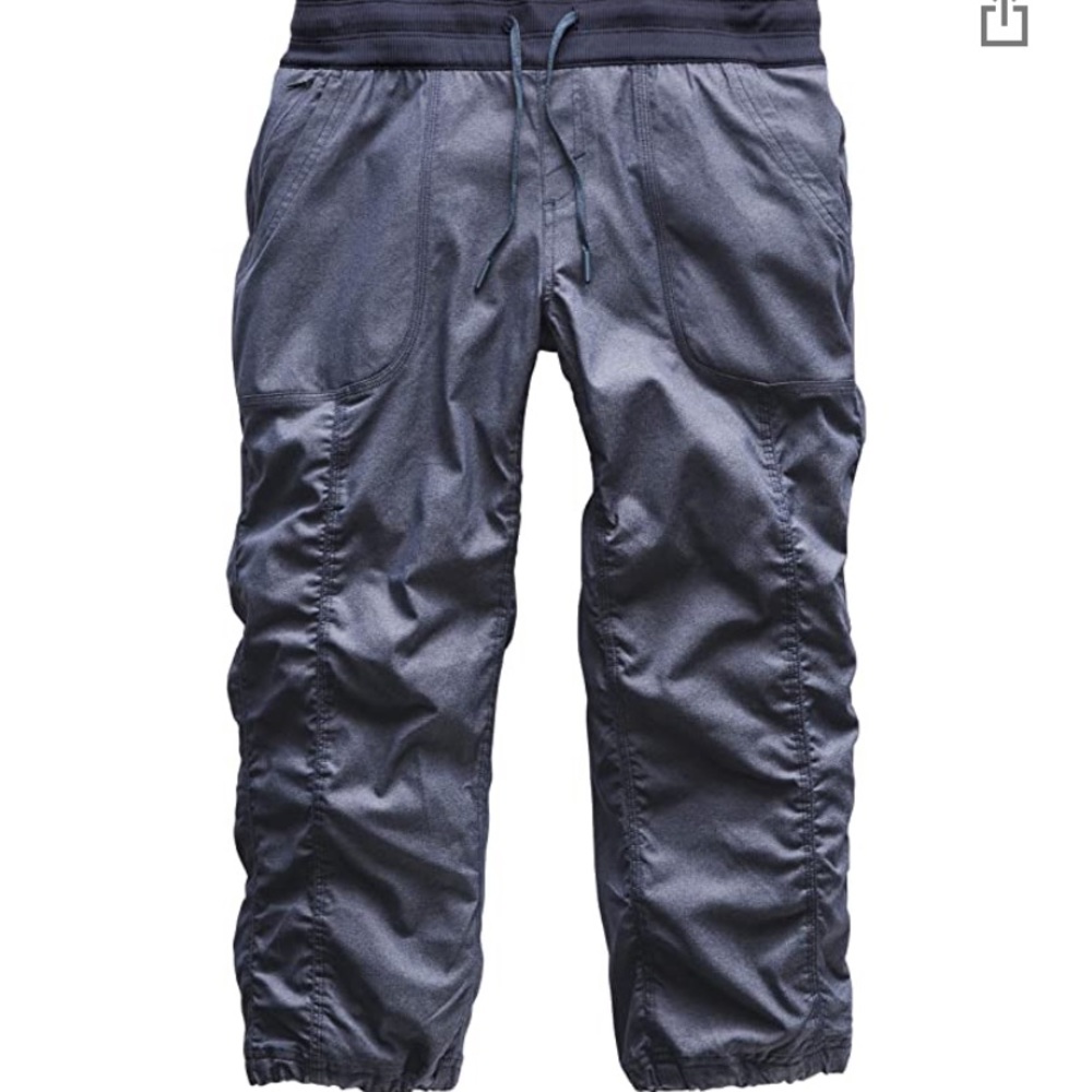 North Face Aphrodite 2.0 Capris Size Medium